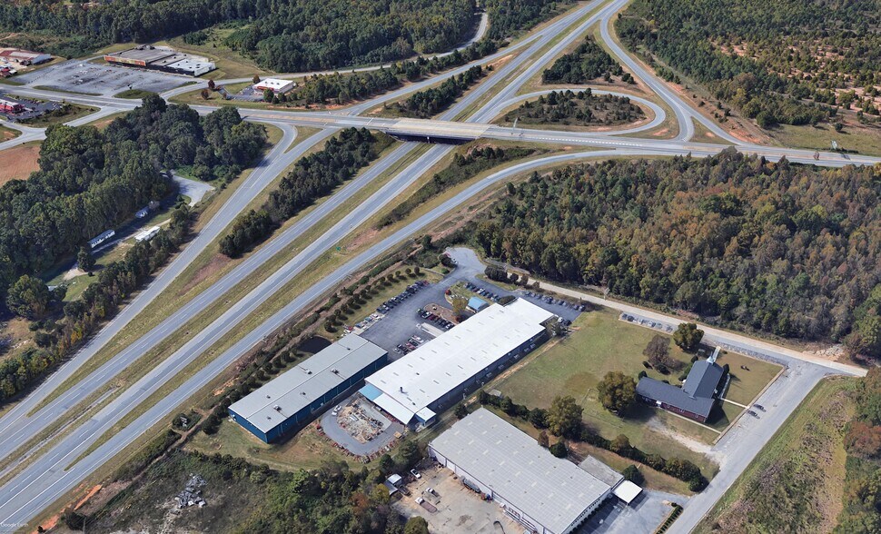 709 Augusta Arbor Way, Piedmont, SC for sale - Primary Photo - Image 1 of 1