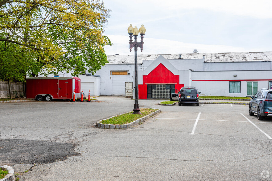 126-130 Ford Ave, Milltown, NJ for sale - Building Photo - Image 3 of 11