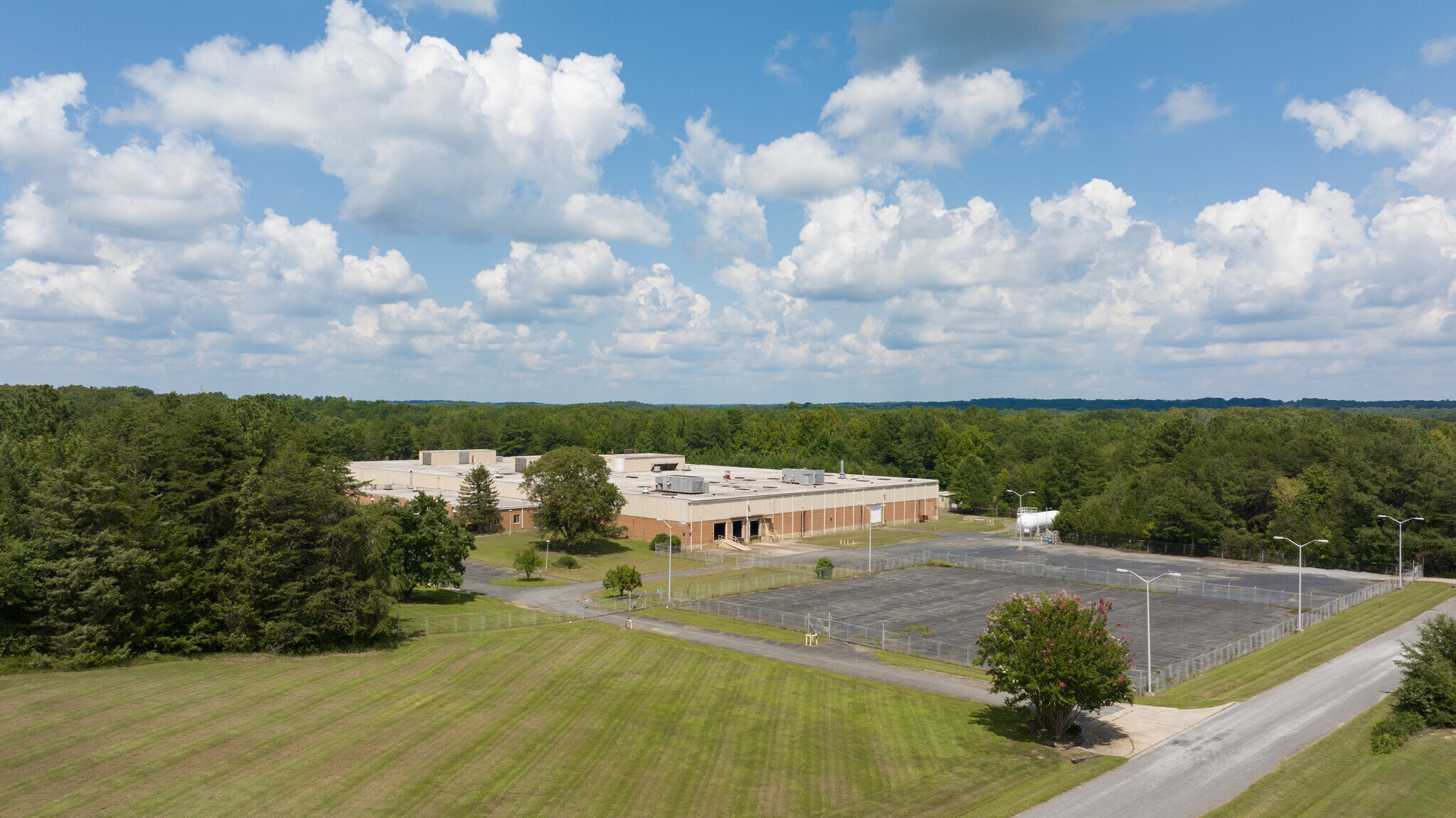 400 Industrial Park Rd, Farmville, VA for sale Building Photo- Image 1 of 1