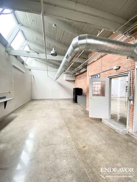 860 University Ave, Rochester, NY for lease - Interior Photo - Image 2 of 3