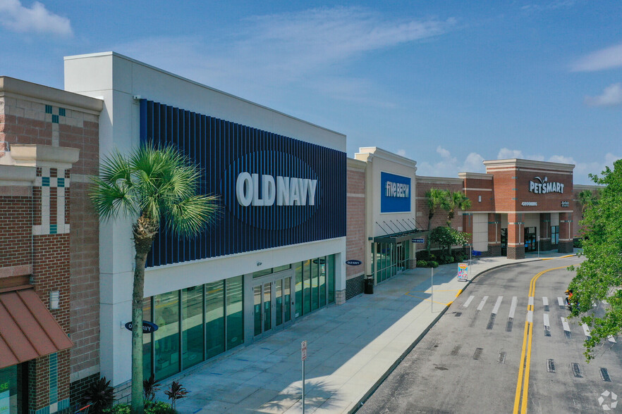 12675 Citrus Plaza Dr, Tampa, FL for lease - Building Photo - Image 1 of 12