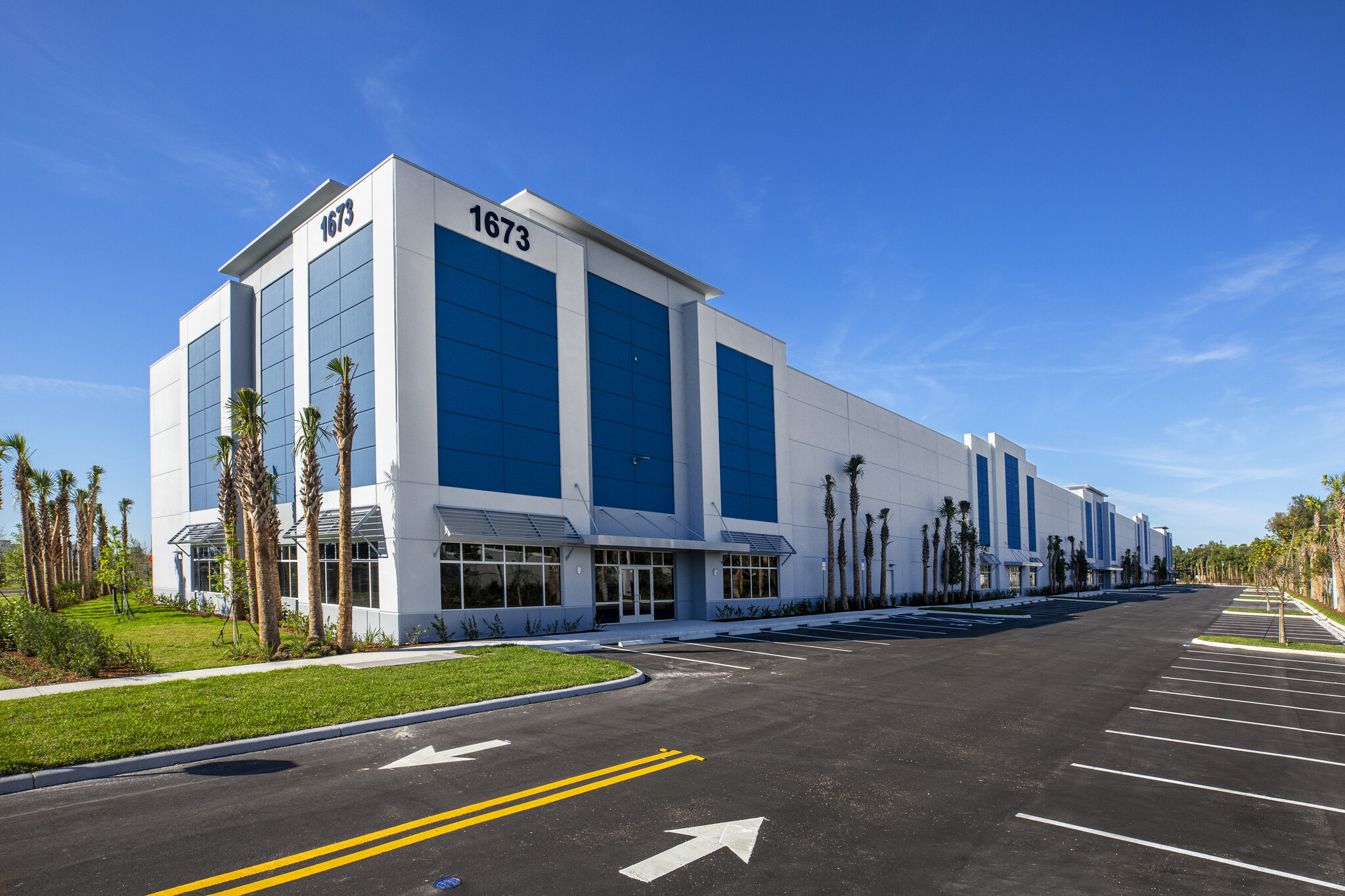 1715 Meathe Dr, West Palm Beach, FL for lease Building Photo- Image 1 of 3