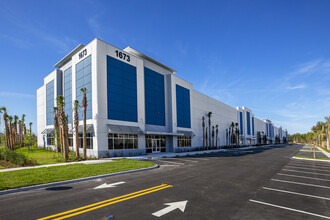 1715 Meathe Dr, West Palm Beach, FL for lease Building Photo- Image 1 of 3