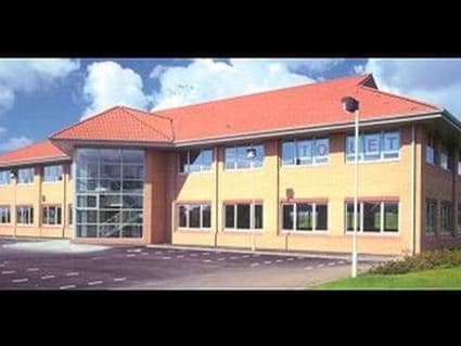 Carnegie Ave, Dunfermline for lease - Building Photo - Image 1 of 12