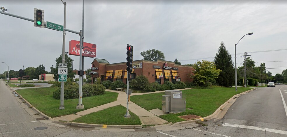 2015 Sheridan Rd, Zion, IL for sale - Primary Photo - Image 1 of 1