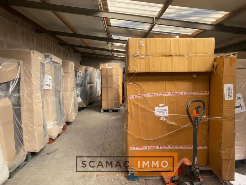 Industrial in Gardanne for lease - Building Photo - Image 3 of 5