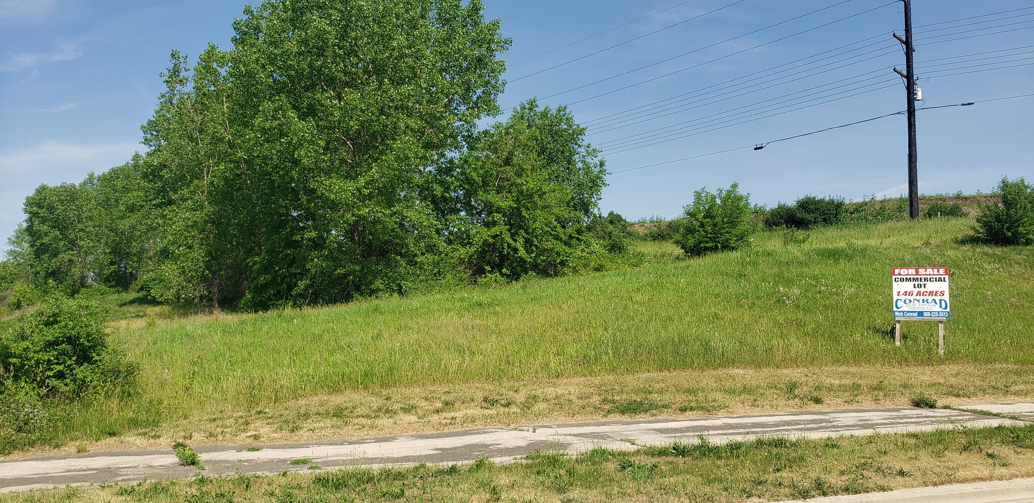 1730 Columbus St, Sun Prairie, WI for sale Primary Photo- Image 1 of 1