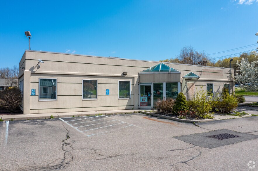 450 Route 9, Fishkill, NY for lease - Primary Photo - Image 1 of 6