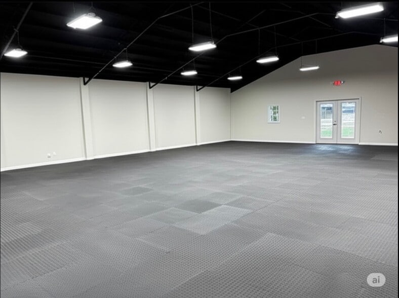 509 Trammell St, Atmore, AL for sale - Interior Photo - Image 3 of 6