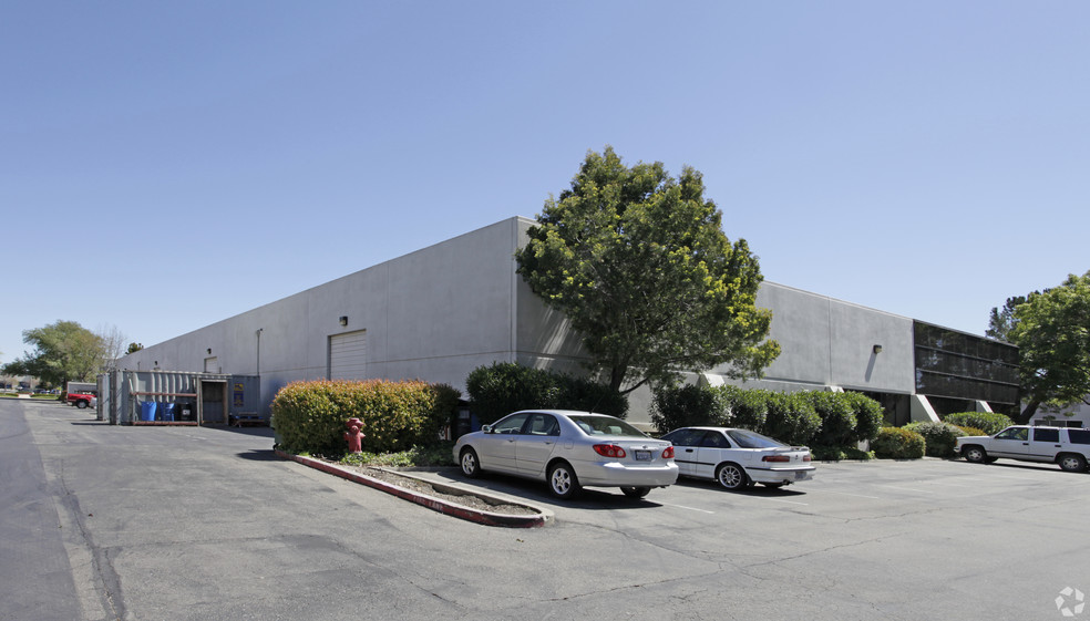 303-399 Lindbergh Ave, Livermore, Ca 94551 - Flex For Lease 