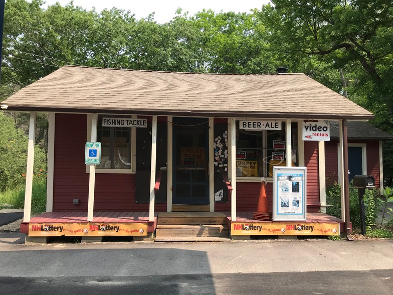 1004 Bearcamp Hwy, South Tamworth, NH for sale - Primary Photo - Image 1 of 1