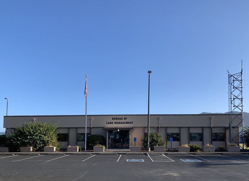 4610 3rd St, Tillamook, OR for lease - Primary Photo - Image 1 of 7