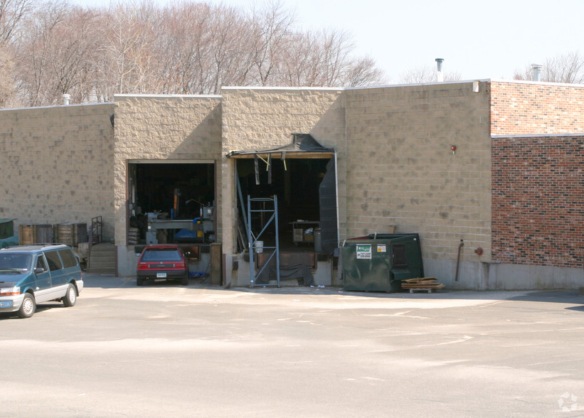 95 Wooster Ct, Bristol, CT for lease - Building Photo - Image 3 of 4