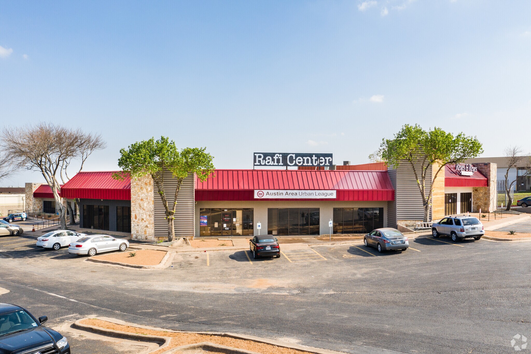 8011 Cameron Rd, Austin, TX for sale Primary Photo- Image 1 of 1