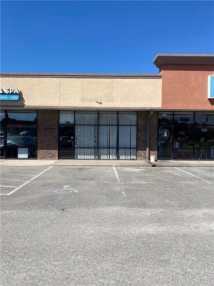 3613 Faraon St, Saint Joseph, MO for lease - Building Photo - Image 1 of 2