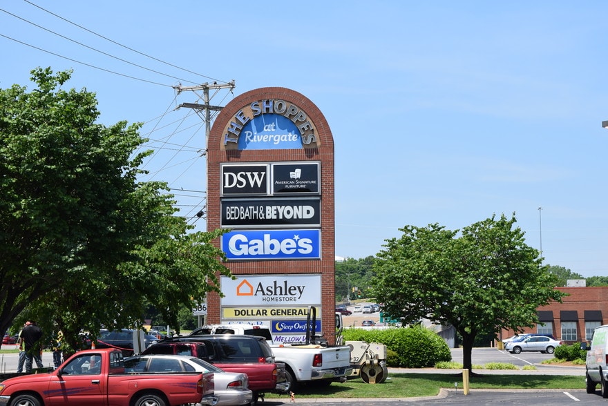 2136-2196 Gallatin Pike N, Madison, TN for lease - Building Photo - Image 2 of 24