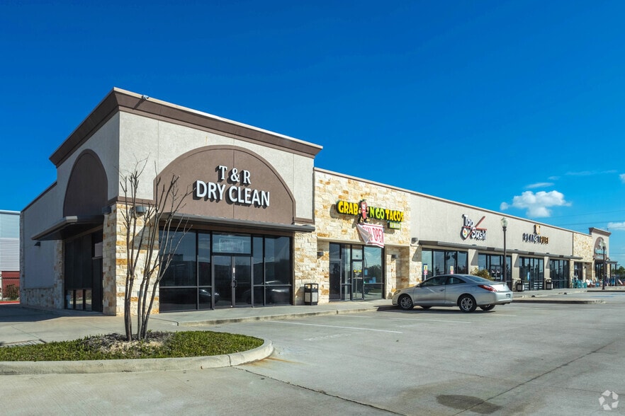 24441 Tomball Pky, Tomball, TX for sale - Primary Photo - Image 1 of 3