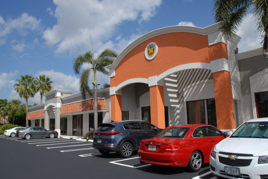 5601 Corporate Way, West Palm Beach, FL for lease - Building Photo - Image 1 of 1