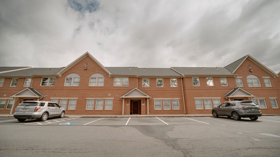 7521-7533 Presidential Ln, Manassas, VA for sale - Building Photo - Image 1 of 17