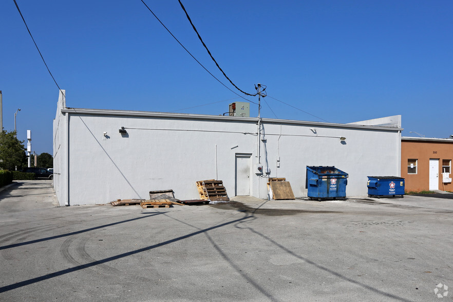 3156 S Congress Ave, Palm Springs, FL for lease - Building Photo - Image 3 of 6