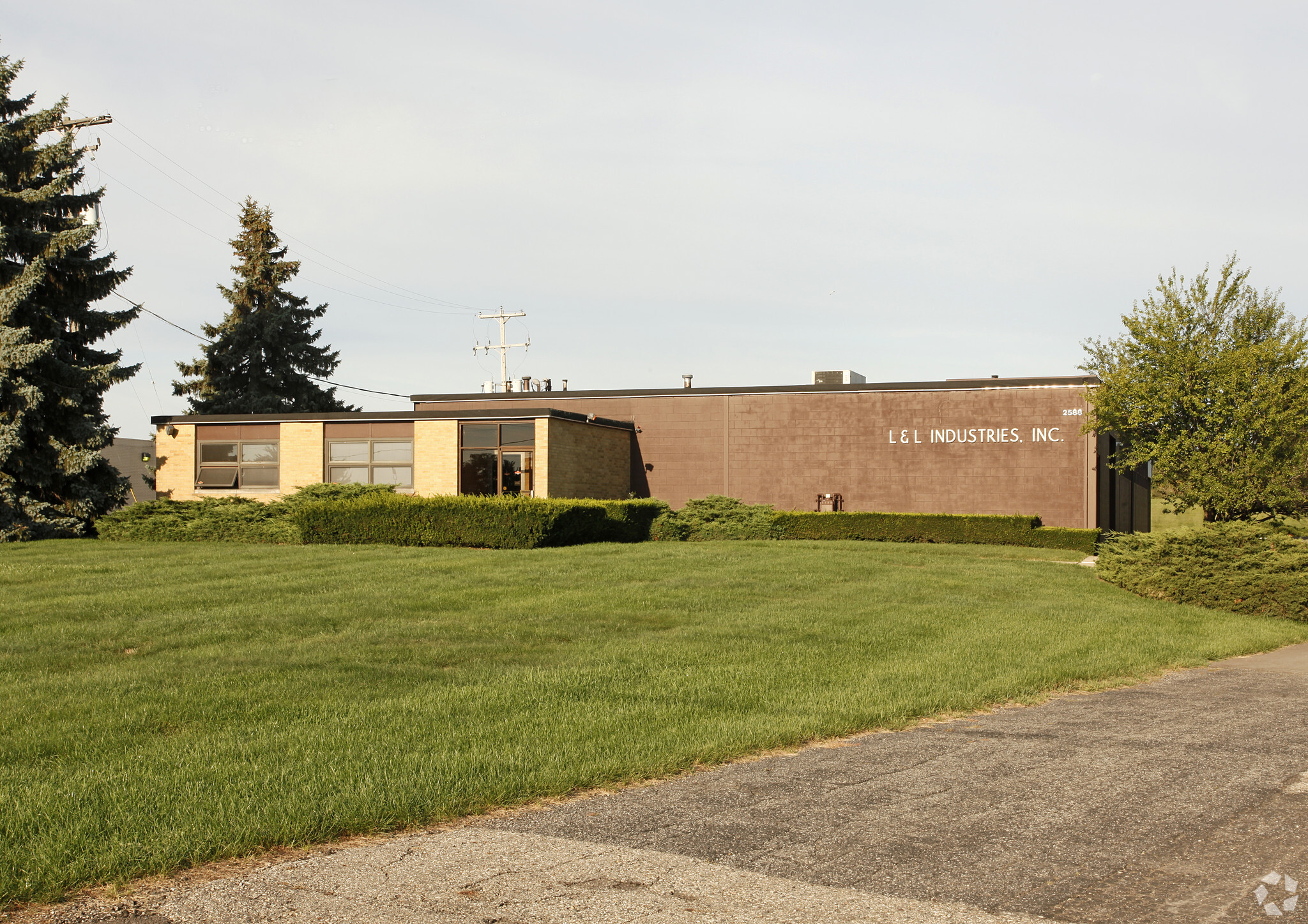 2588 Airport Rd, Jackson, MI for sale Primary Photo- Image 1 of 1