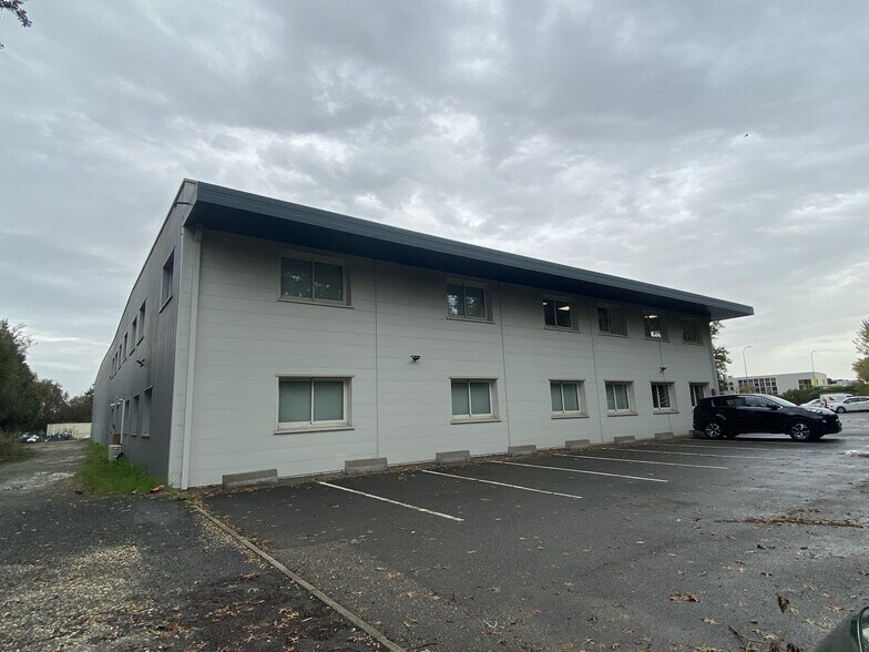 30-32 Avenue De La Grange Noire, Mérignac for lease - Building Photo - Image 1 of 10