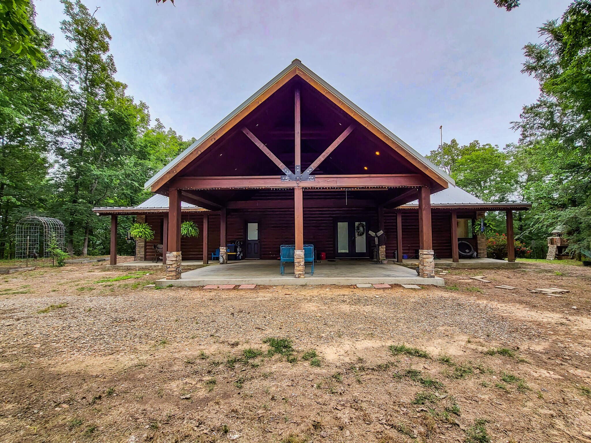 496 Cottonwood Trl, Broken Bow, OK 74728 Luxury Cabin on Wooded