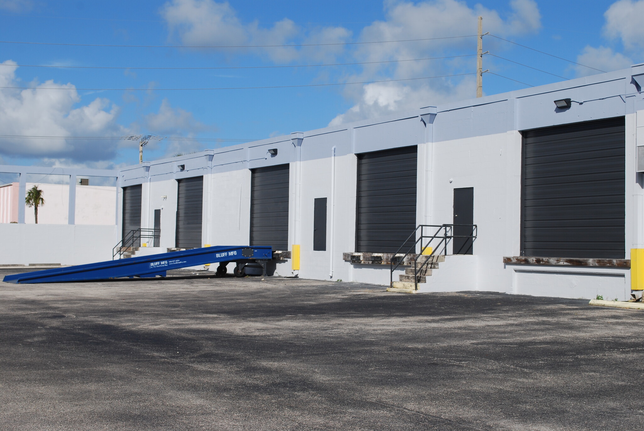 1100 25th St, West Palm Beach, FL for lease Building Photo- Image 1 of 13