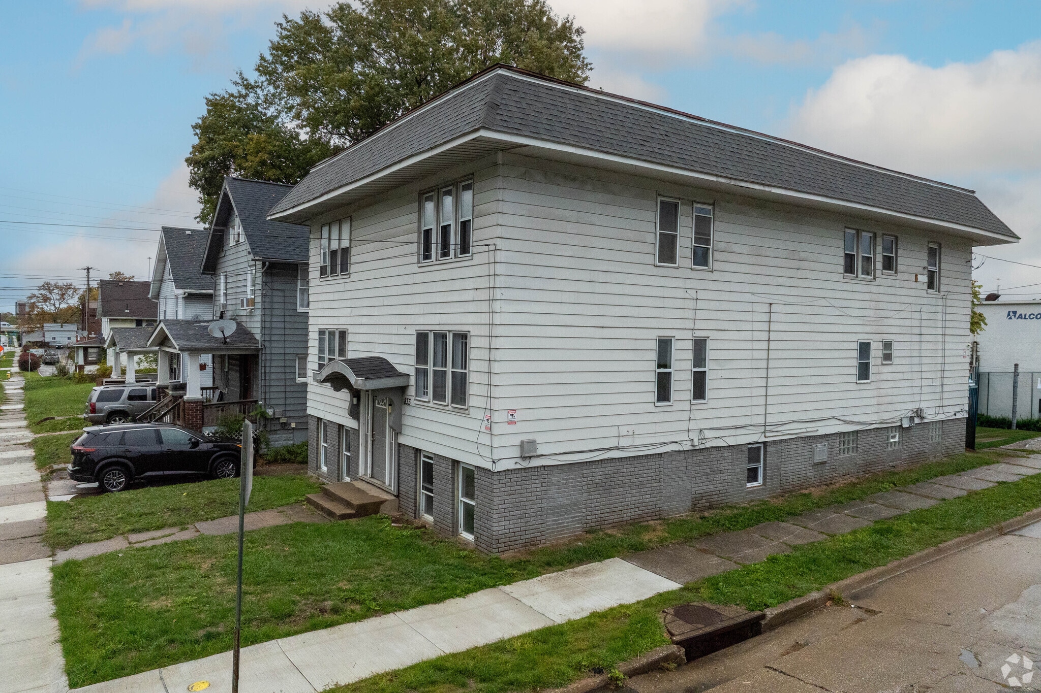 833 Brown St, Akron, OH for sale Primary Photo- Image 1 of 1