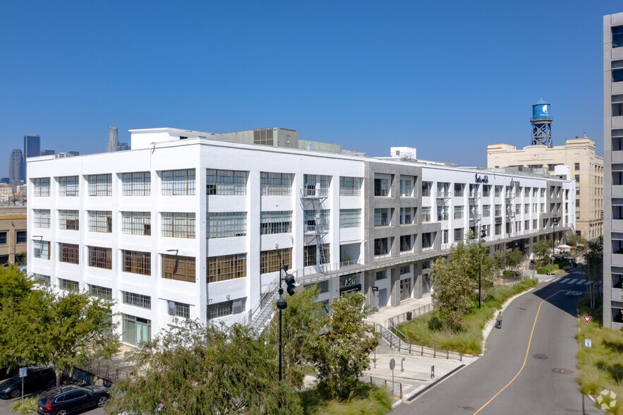 767 S Alameda St, Los Angeles, CA for lease - Building Photo - Image 2 of 21