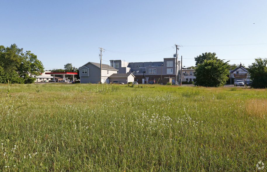 213 3rd St W, Monticello, MN for sale - Primary Photo - Image 1 of 1