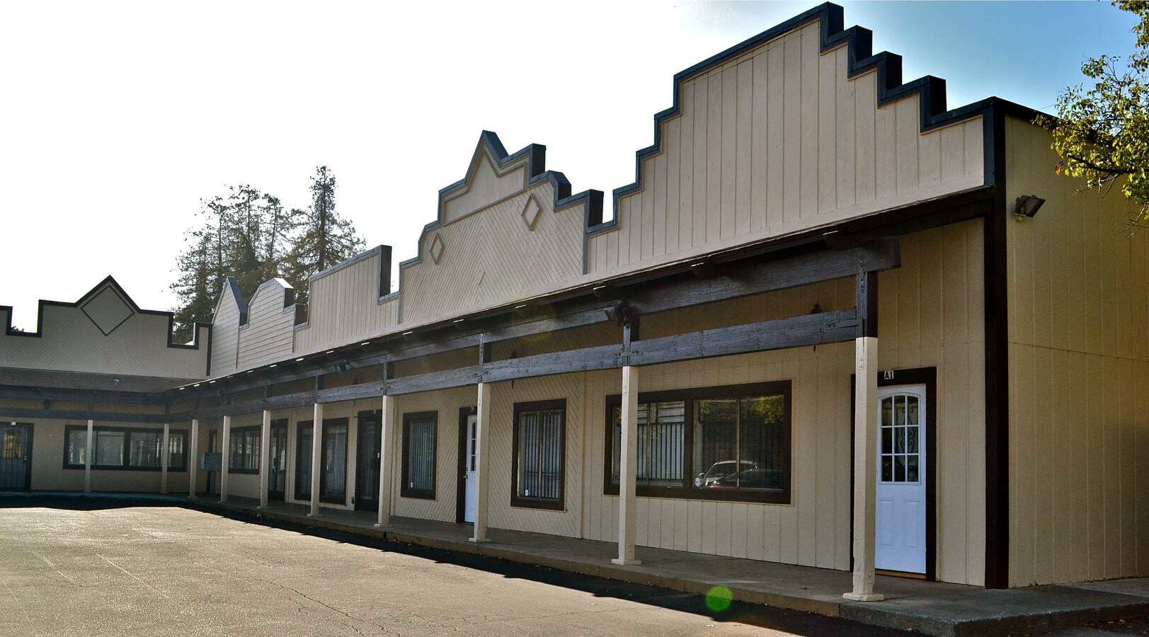 5920 Freeport Blvd, Sacramento, CA 95822