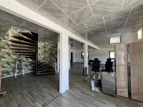 20 Rue Des Cerisiers, Lisses for lease Interior Photo- Image 1 of 5