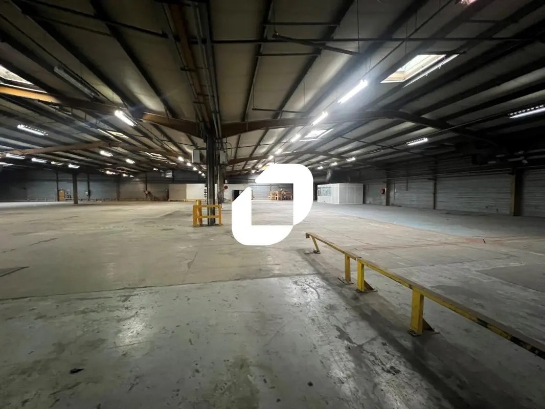 Office in Ruitz for lease Building Photo- Image 1 of 33