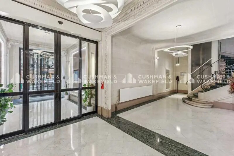64 Rue La Boétie, Paris for lease - Lobby - Image 1 of 2