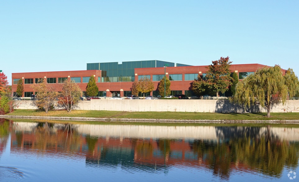 400 N Lakeview Pky, Vernon Hills, IL 60061 Continental Executive