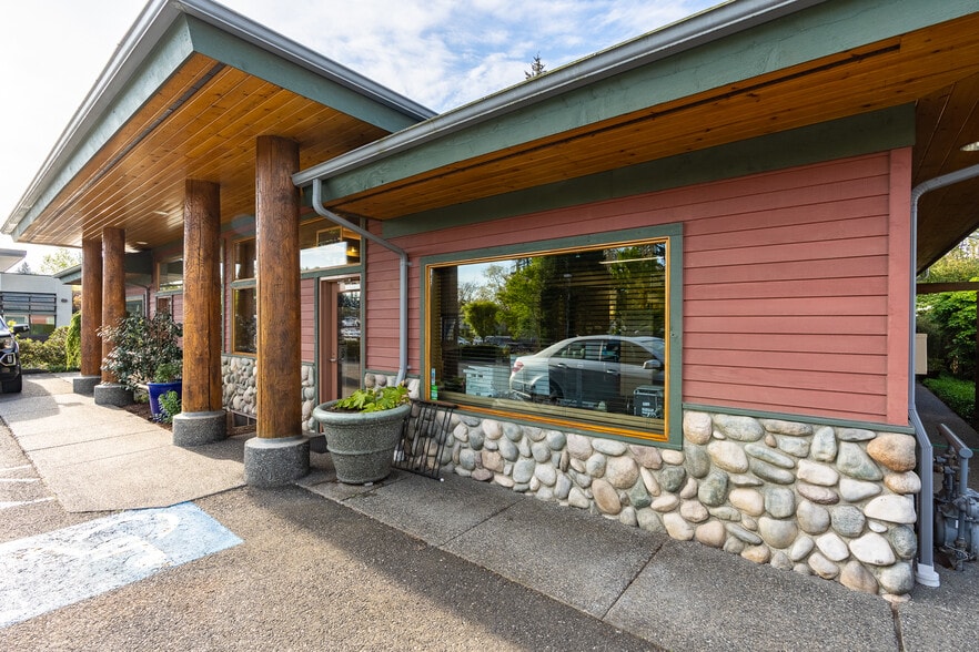 3136 Squalicum Pky, Bellingham, WA for sale - Building Photo - Image 1 of 40