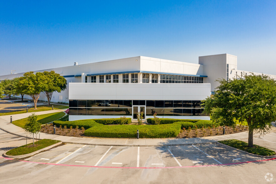 14000 VICTORY Ln, Fort Worth, TX for sale - Building Photo - Image 1 of 1