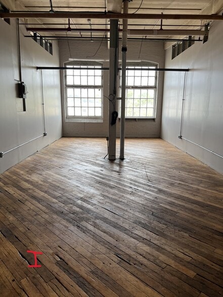 141 Canal St, Nashua, NH for lease - Building Photo - Image 3 of 5