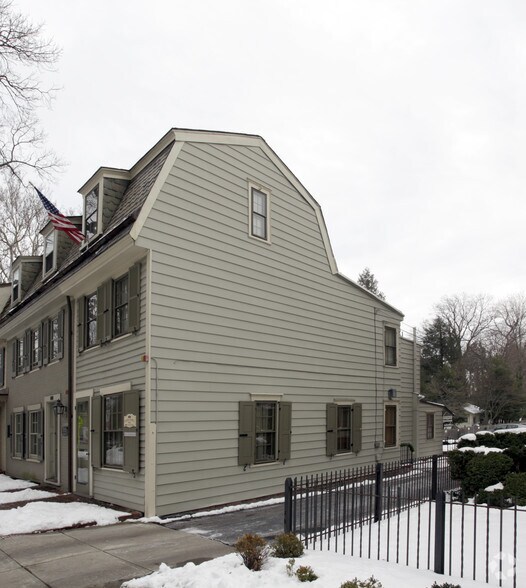 256 Kings Hwy E, Haddonfield, NJ 08033