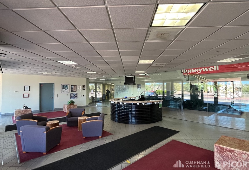 11100 N Oracle Rd, Tucson, AZ for lease - Building Photo - Image 3 of 7