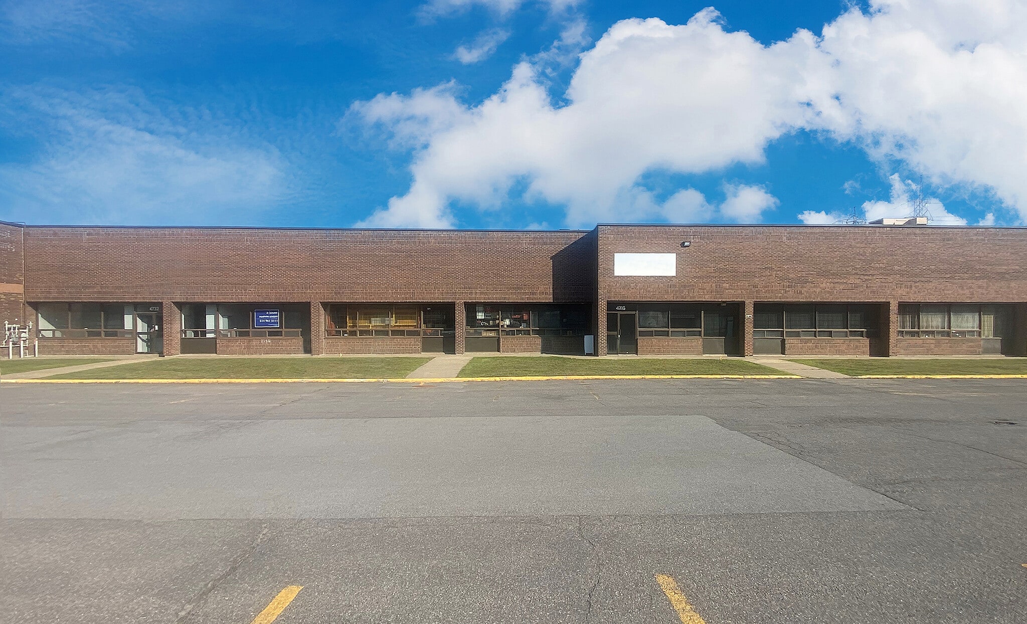 4700-4800 Boul Thimens, Montréal, QC for lease Building Photo- Image 1 of 3