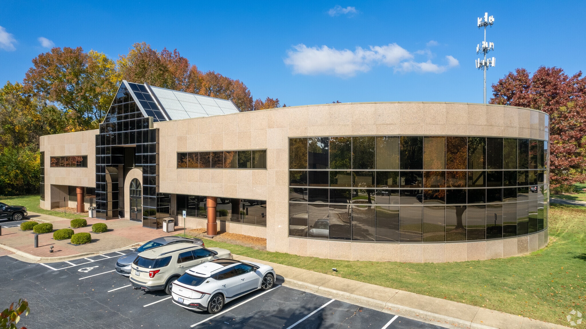 5909 Falls Of Neuse Rd, Raleigh, NC for lease Primary Photo- Image 1 of 9