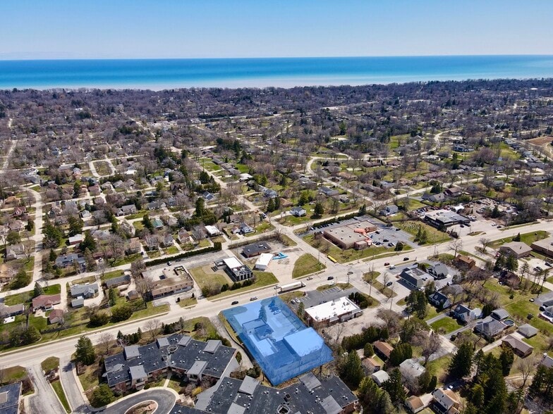 8035 N Port Washington Rd, Milwaukee, WI for lease - Aerial - Image 3 of 4