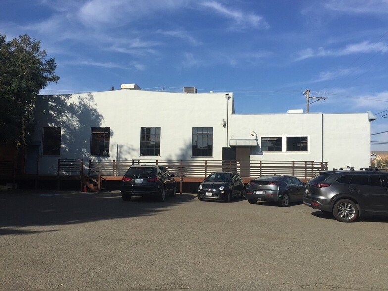 1300 Elmer St, Belmont, CA for lease - Building Photo - Image 2 of 12