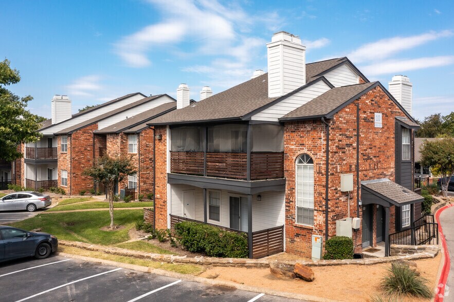 18749 Marsh Ln, Dallas, TX 75287