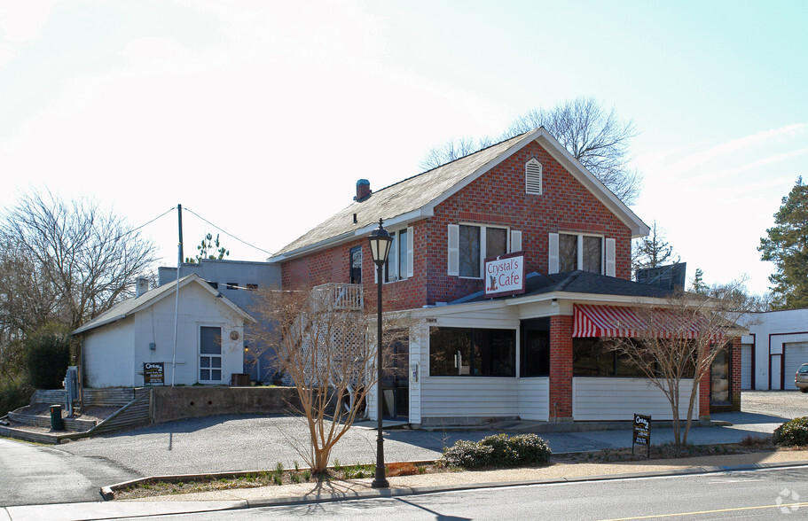 6714 Main St, Gloucester, VA for sale - Building Photo - Image 3 of 11