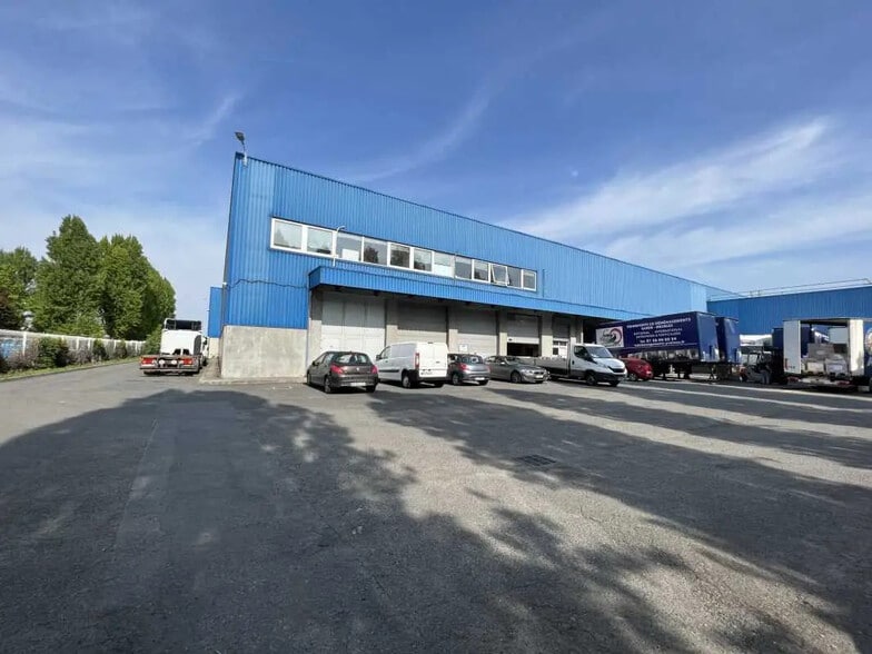 116 Avenue Aristide Briand, Le Blanc-Mesnil for lease - Building Photo - Image 2 of 13