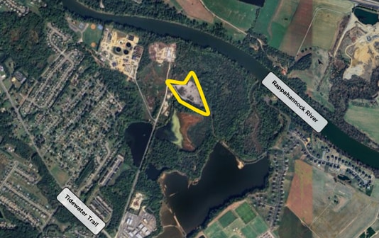 10239 Tidewater Trl, Fredericksburg, VA for lease - Primary Photo - Image 1 of 1