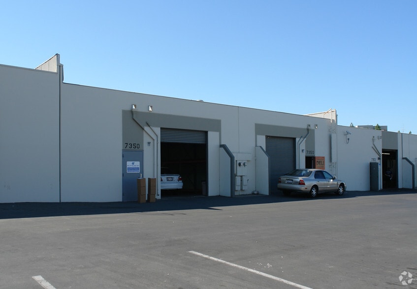 7350 Trade St, San Diego, CA for lease - Building Photo - Image 3 of 3